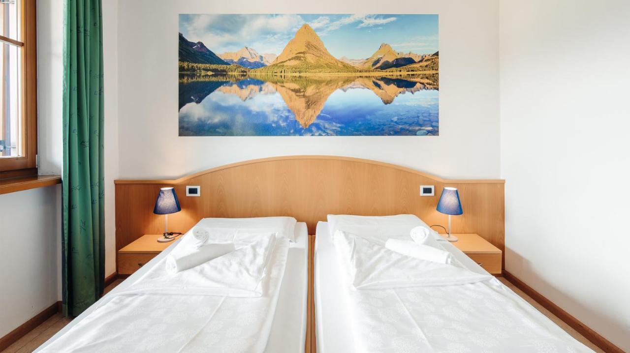 Hotel Corno Bianco Deutschnofen Zimmer foto